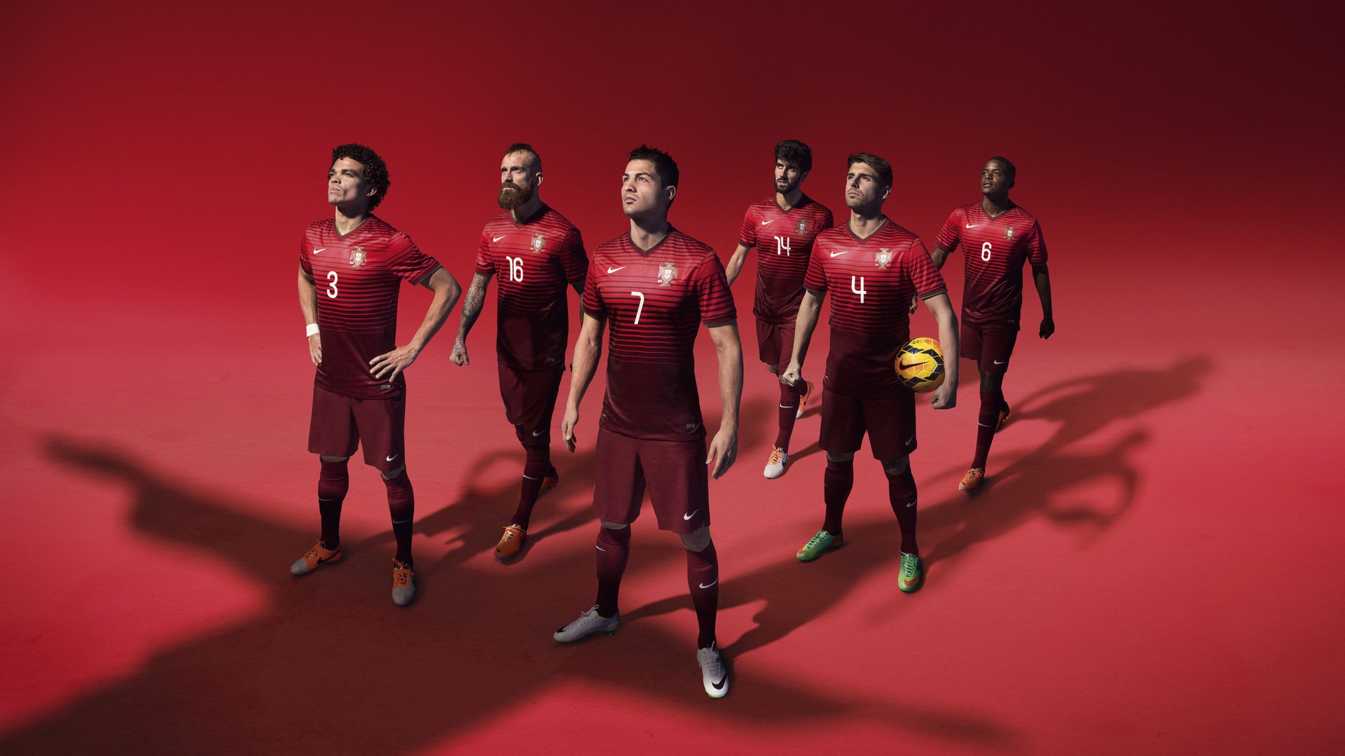 备受关注！国内足球场均动人表现，中国足球场均跑动